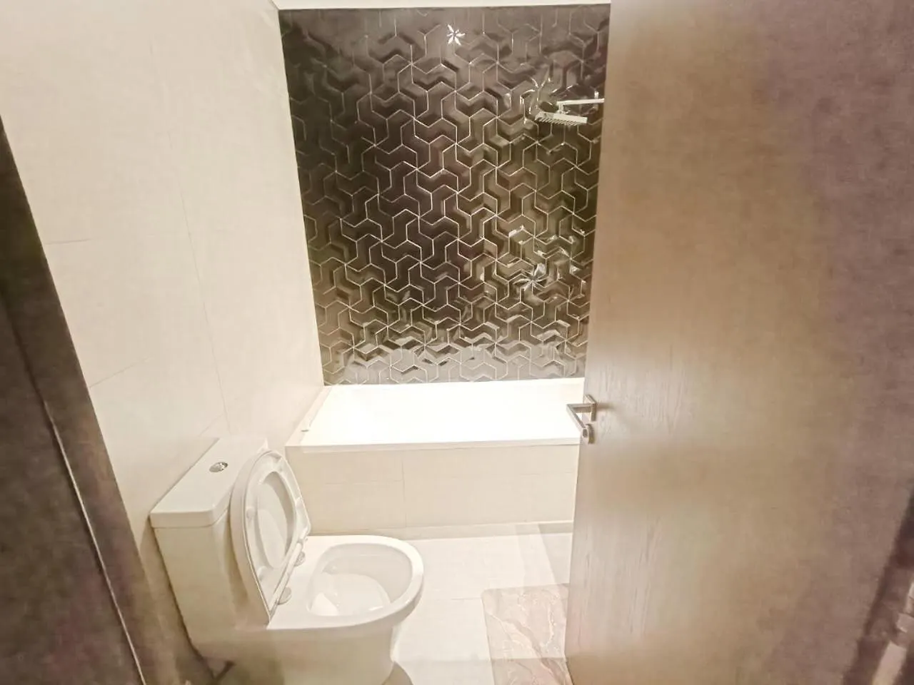 Superior Stay- Sleek & Modern Studio In Business Bay Dubai Apartment