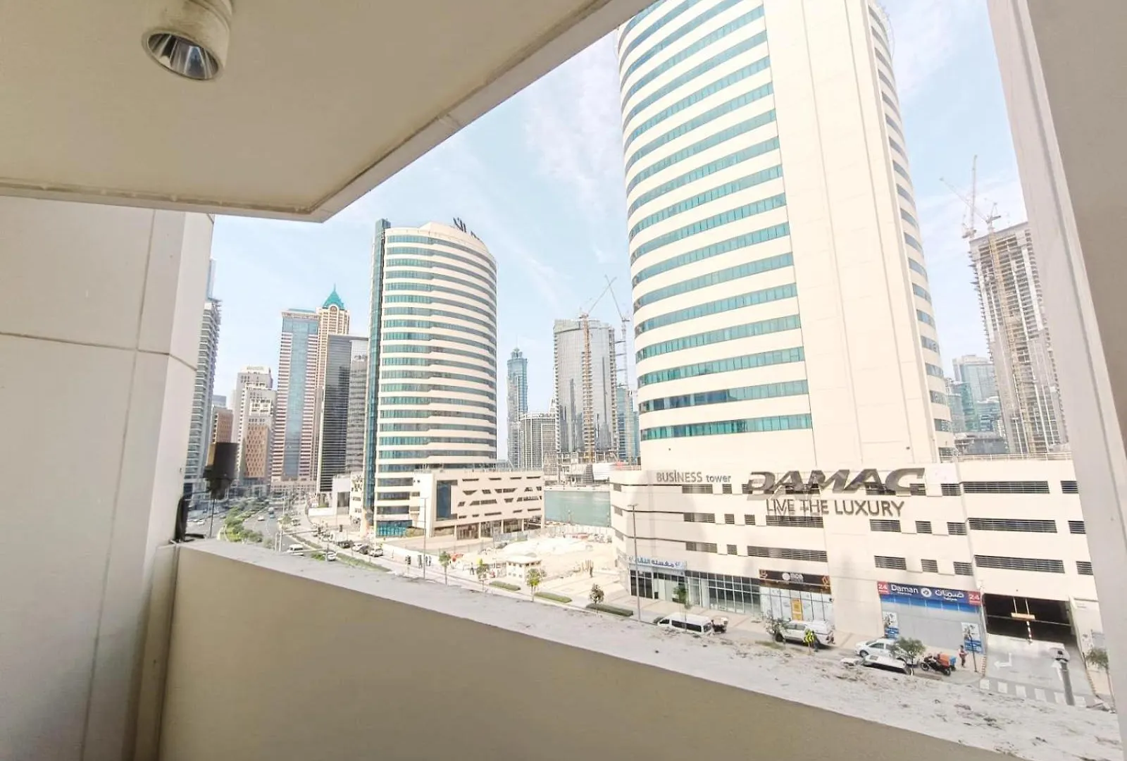Superior Stay- Sleek & Modern Studio In Business Bay Dubai