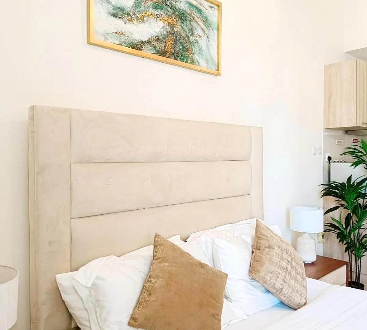 Apartment Superior Stay- Sleek & Modern Studio In Business Bay Dubai