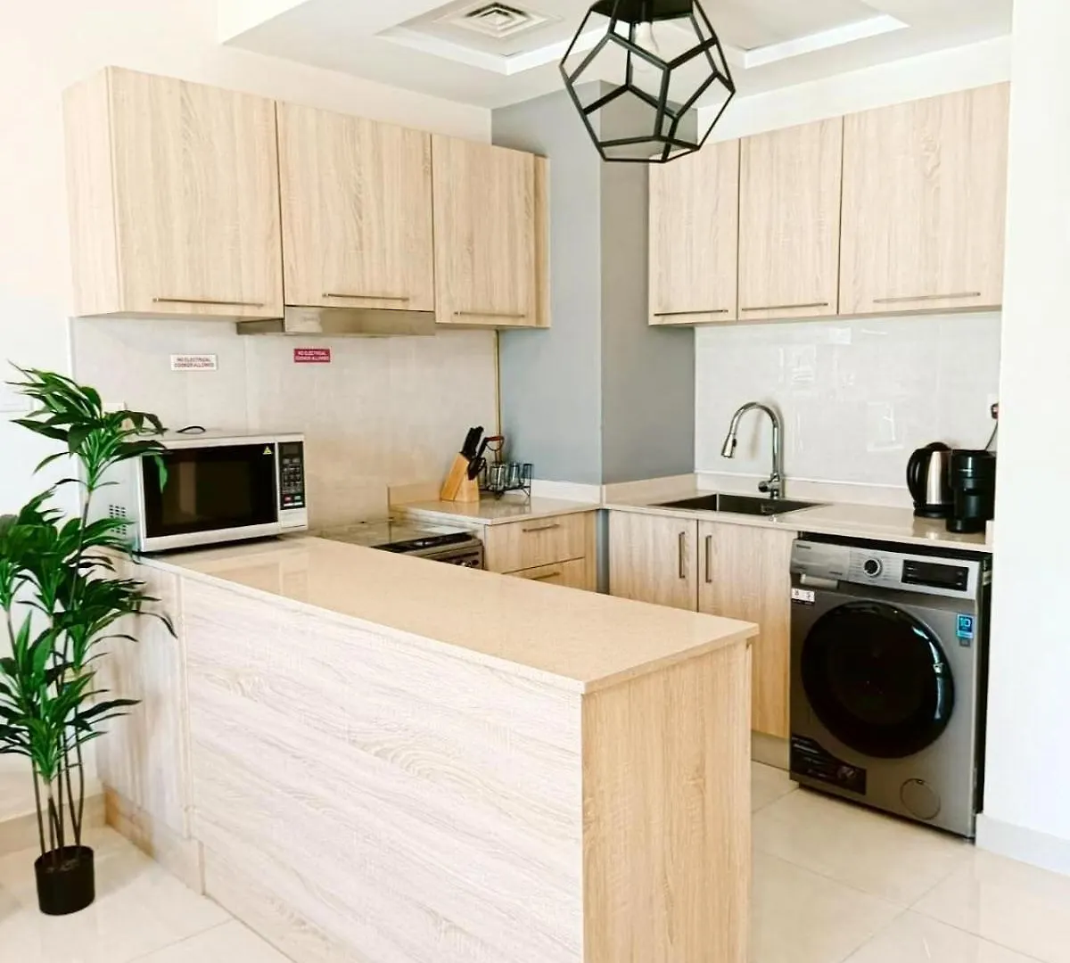 Superior Stay- Sleek & Modern Studio In Business Bay Dubai 0*,  United Arab Emirates