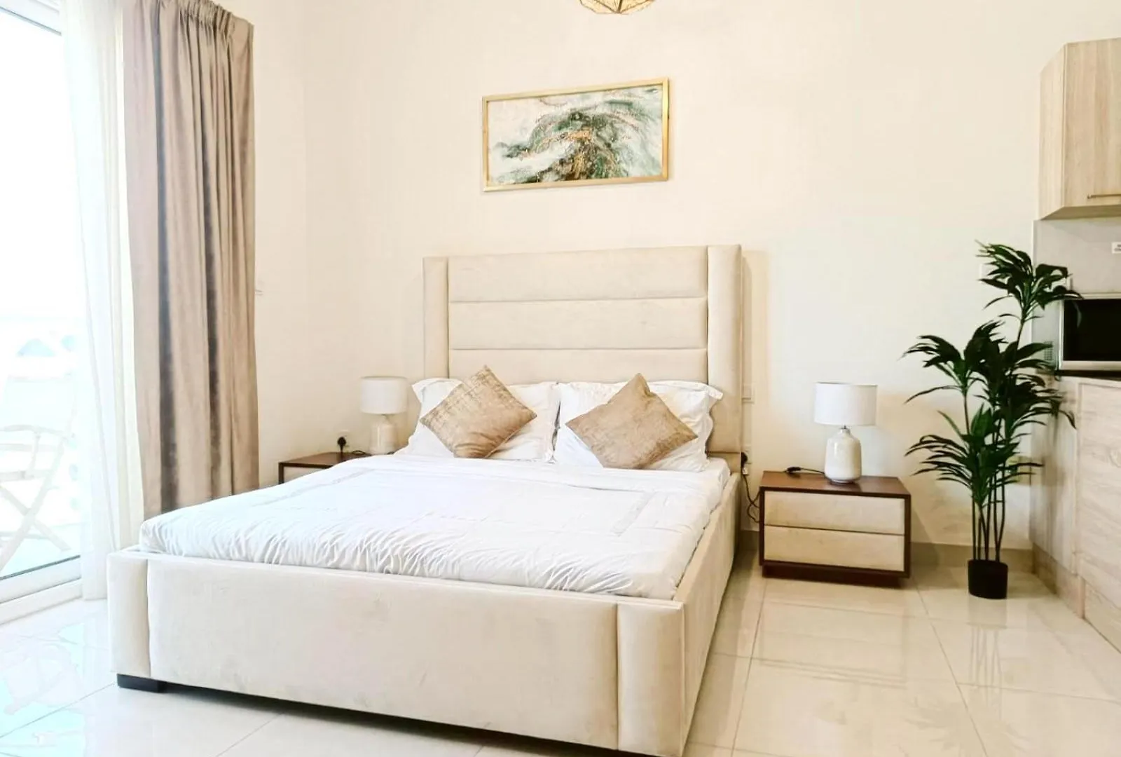 Superior Stay- Sleek & Modern Studio In Business Bay Dubai