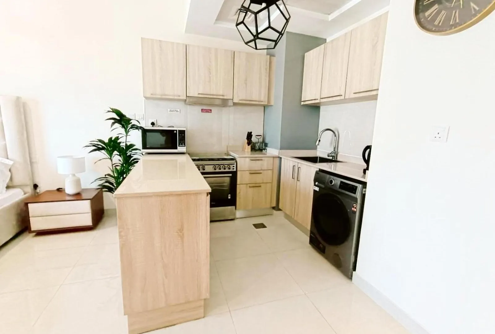 Superior Stay- Sleek & Modern Studio In Business Bay Dubai United Arab Emirates
