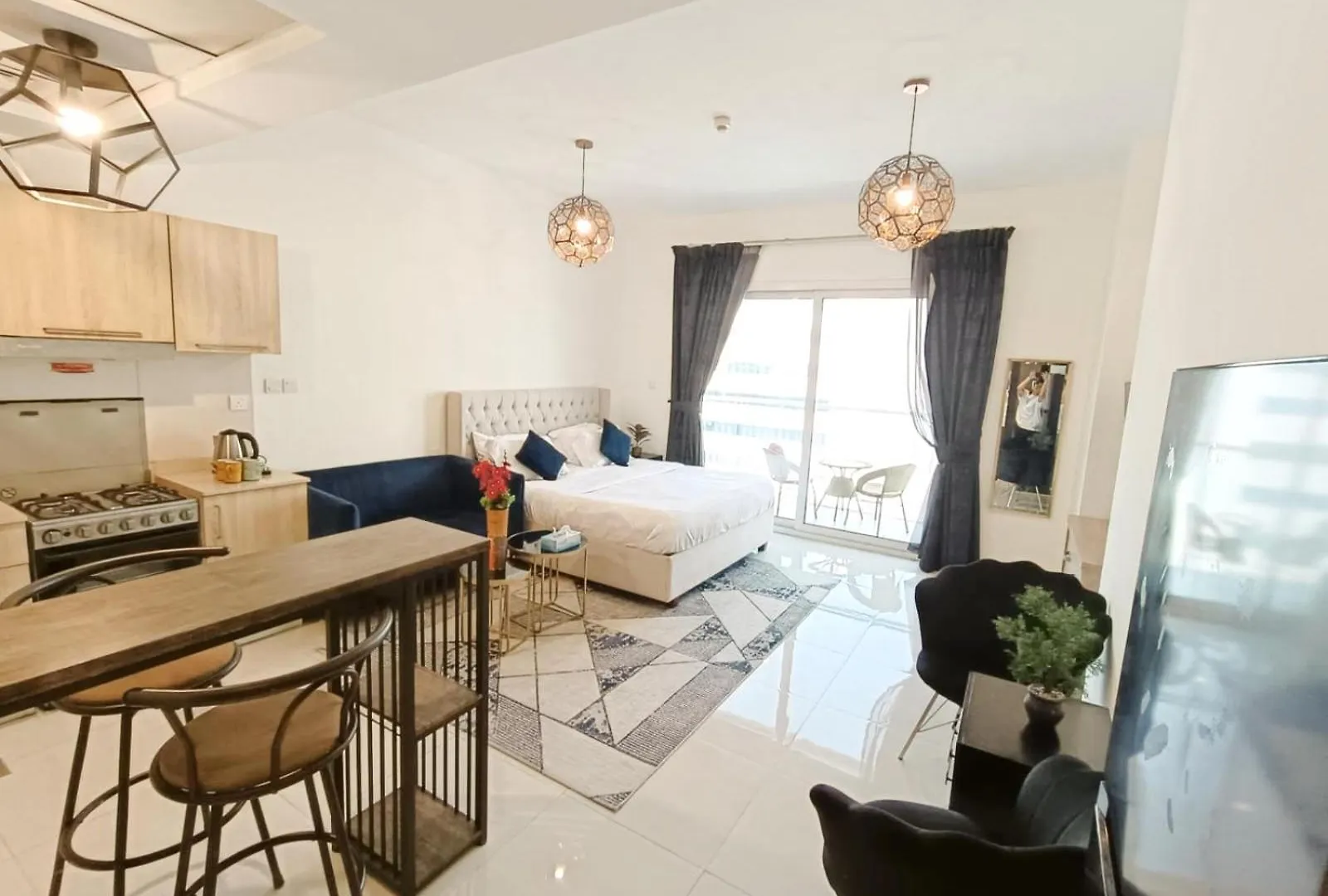 Superior Stay- Sleek & Modern Studio In Business Bay Dubai