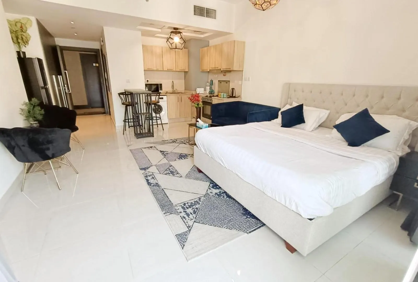 Superior Stay- Sleek & Modern Studio In Business Bay Dubai Apartment