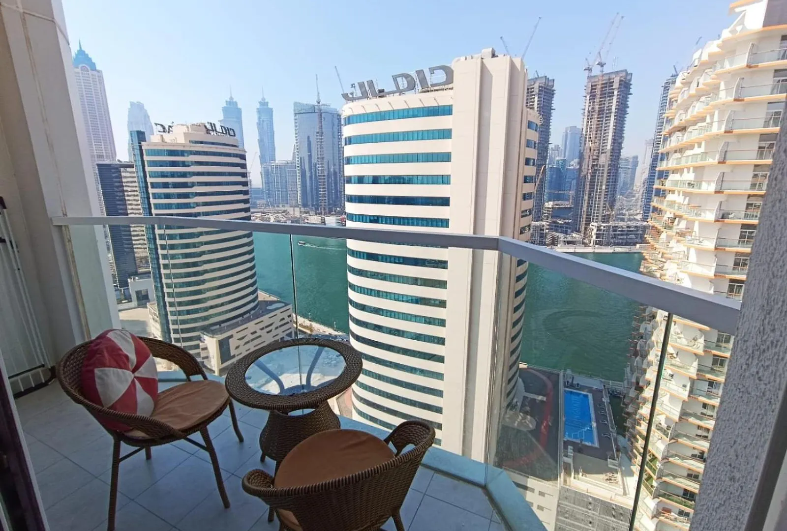 Apartment Superior Stay- Sleek & Modern Studio In Business Bay Dubai