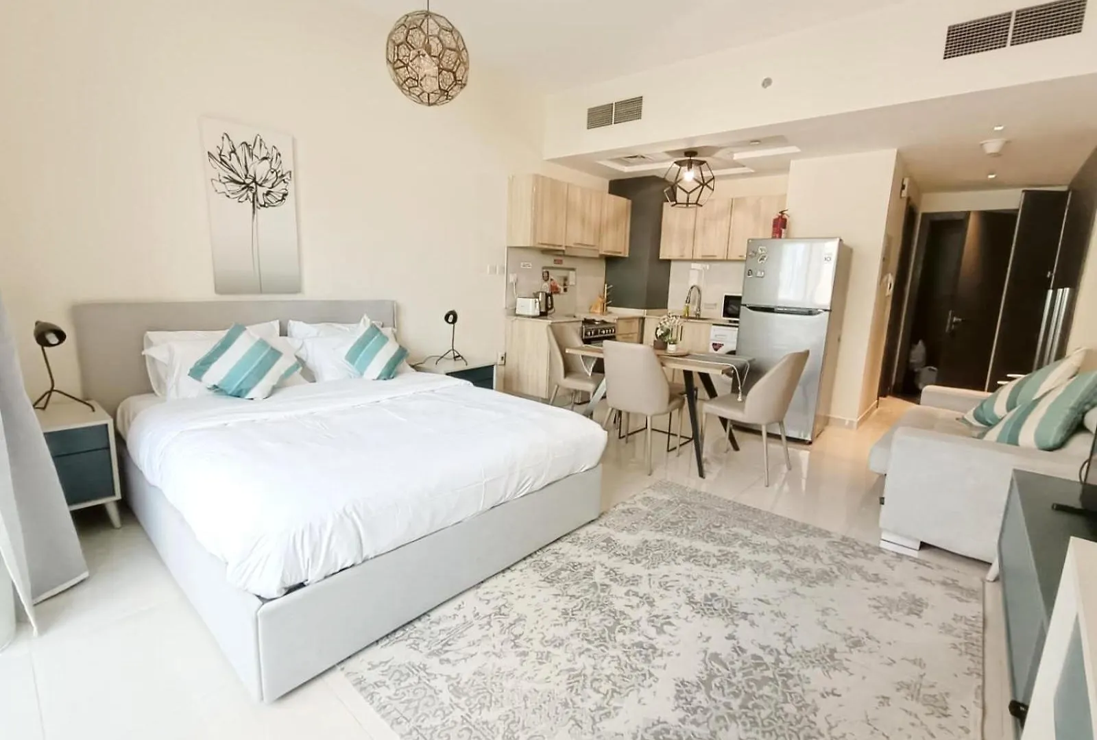 Superior Stay- Sleek & Modern Studio In Business Bay Dubai Birleşik Arap Emirlikleri