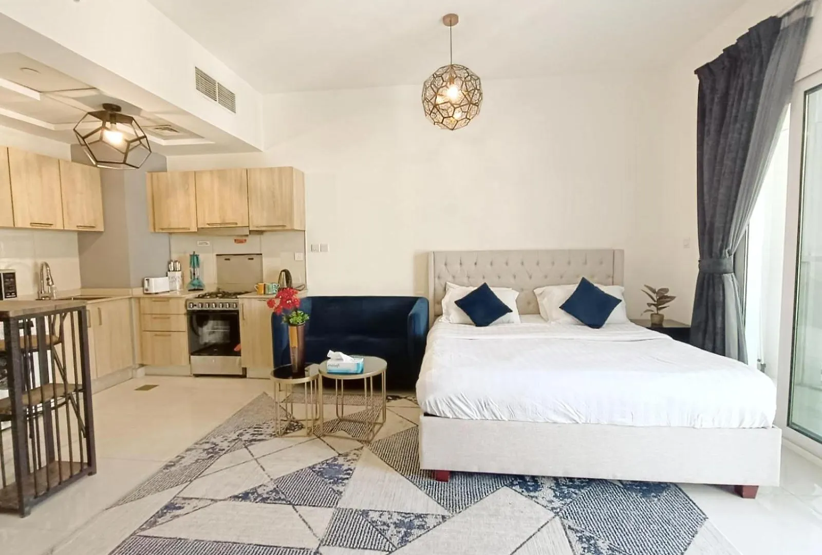 Superior Stay- Sleek & Modern Studio In Business Bay Dubai 0*,